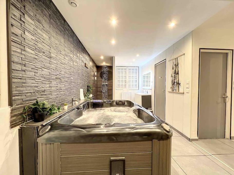 Dream Loft Jacuzzi - Sauna Брест Экстерьер фото